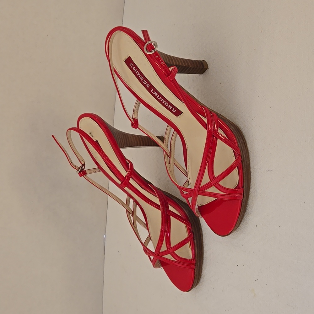 Chinese Laundry Belvis Red Patent Leather Strappy Wood Heel Size 8M